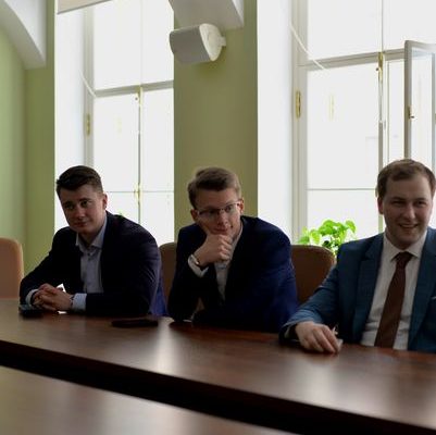 ФОТО: Первая дискуссионная площадка